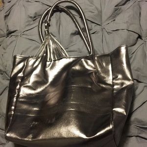 3/9 dollar sale silver tote